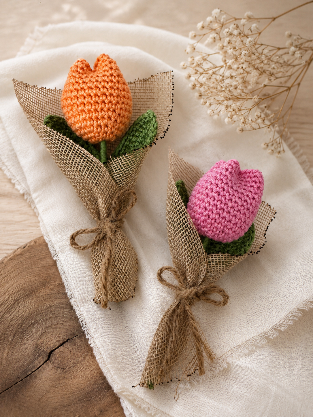 Tulipano all’uncinetto con confezione in juta 🌷